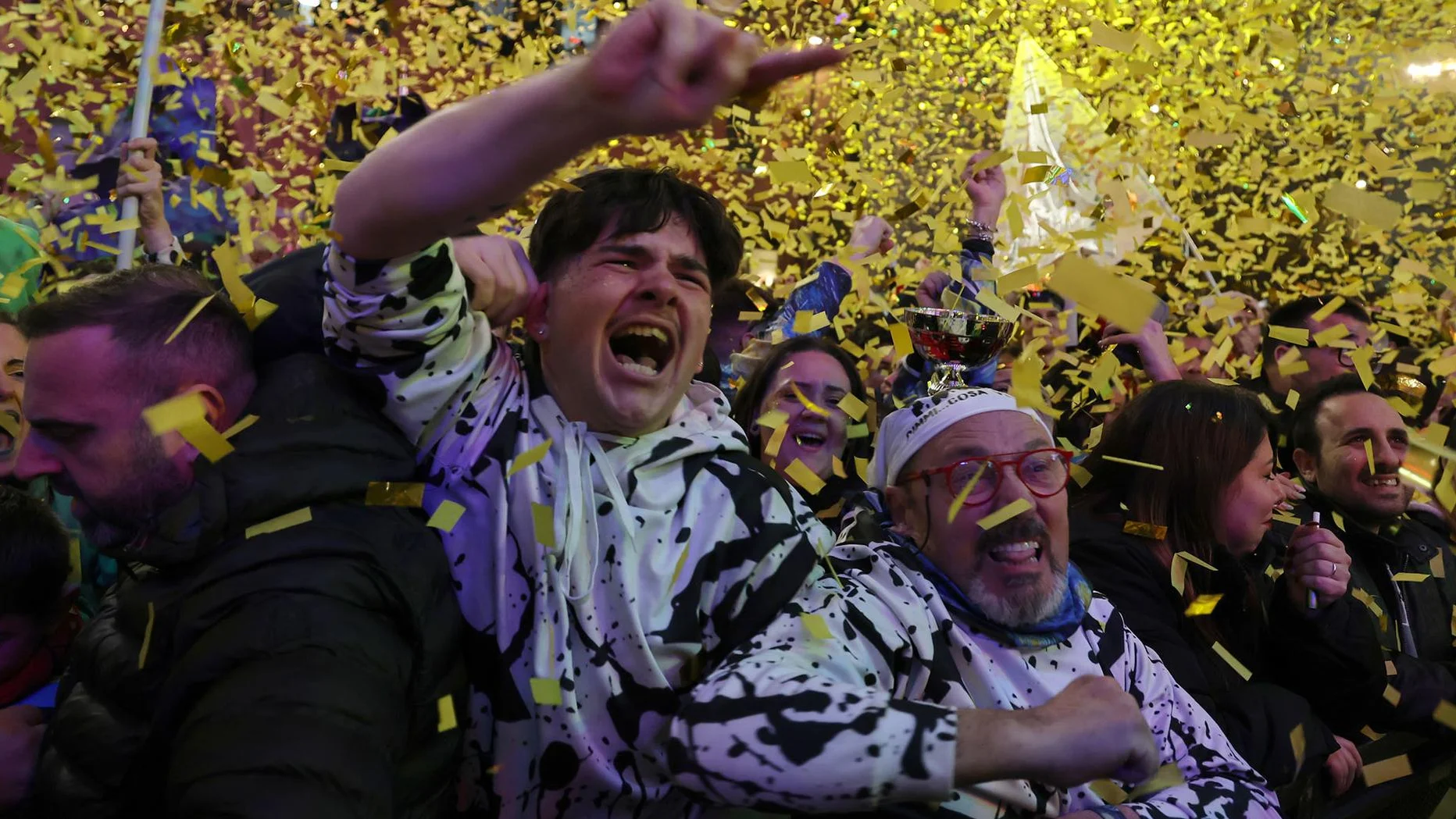 La festa dei Fantasti100 per la vittoria al Carnevale di Cento 2026